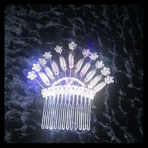 FLASH SALE TODAY!!Rhinestone Hair Comb. Never Used